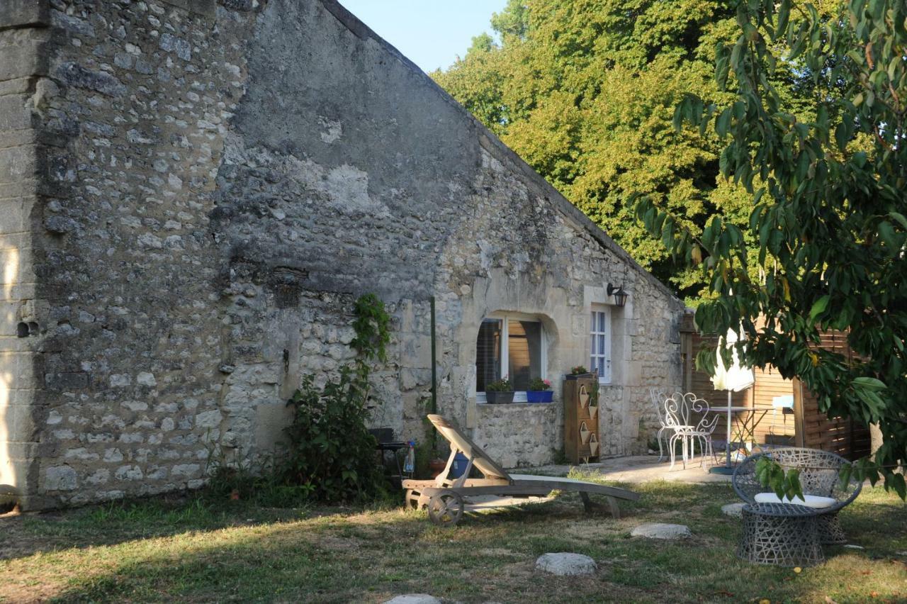 Les Demeures De La Laigne Bed & Breakfast Allas-Bocage Exterior photo