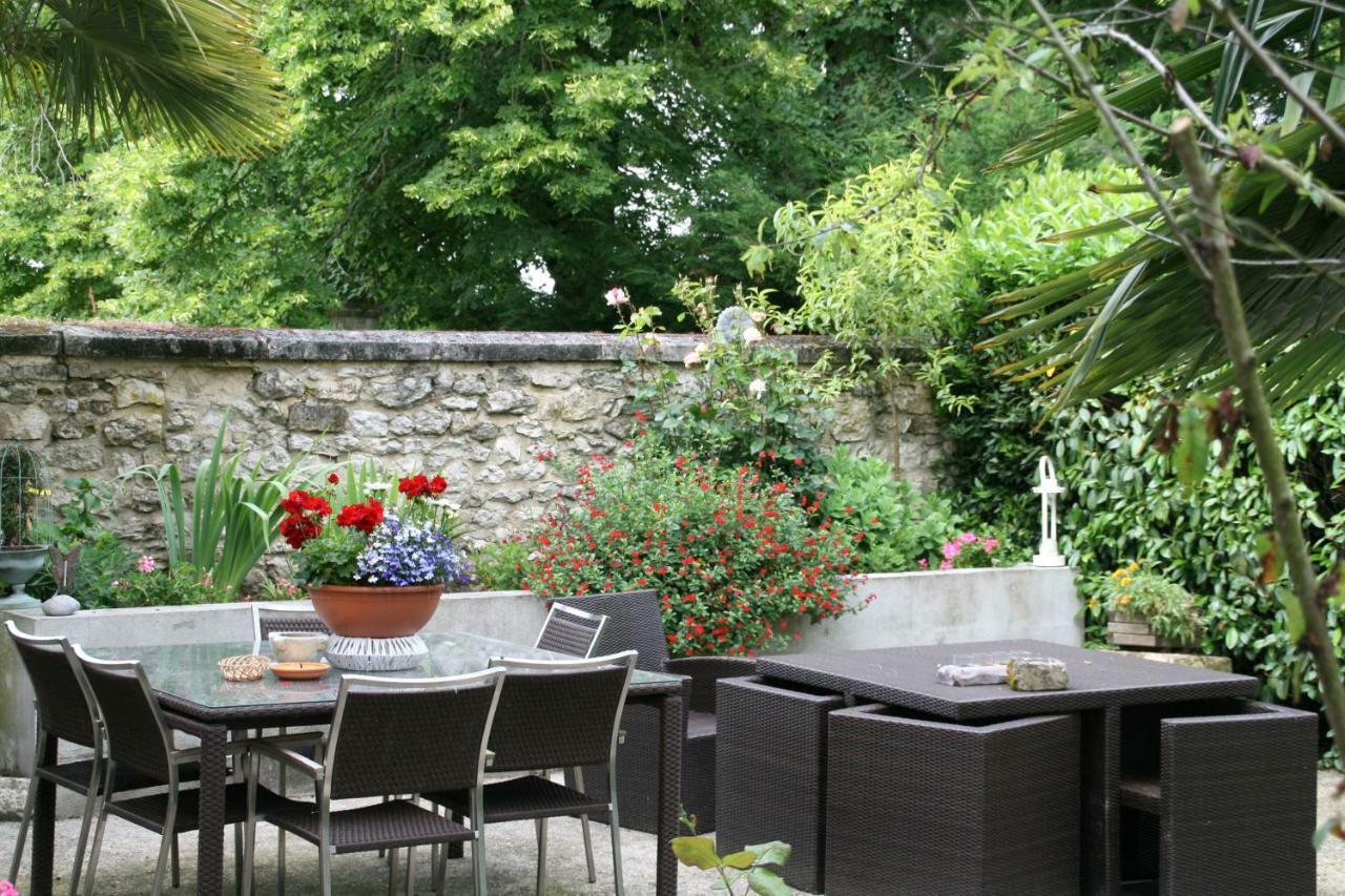 Les Demeures De La Laigne Bed & Breakfast Allas-Bocage Exterior photo