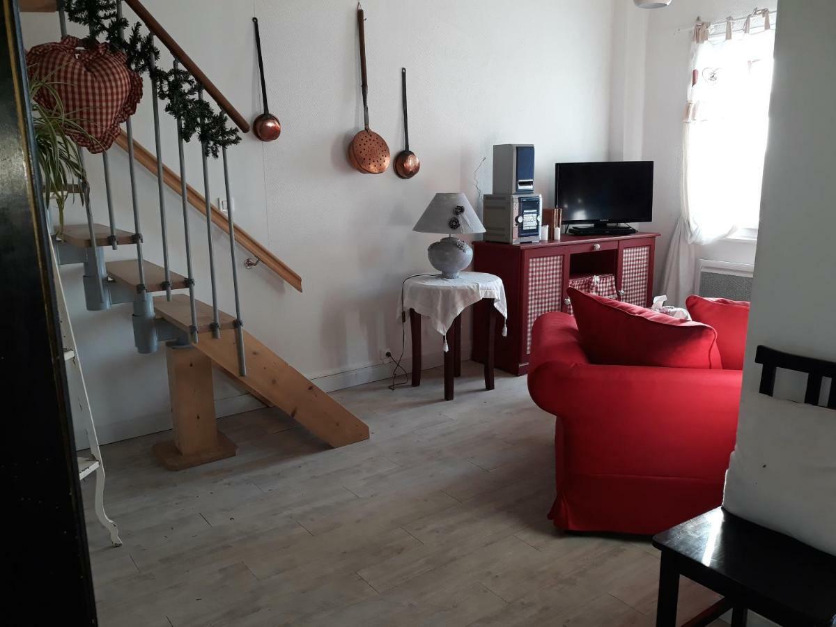 Les Demeures De La Laigne Bed & Breakfast Allas-Bocage Exterior photo