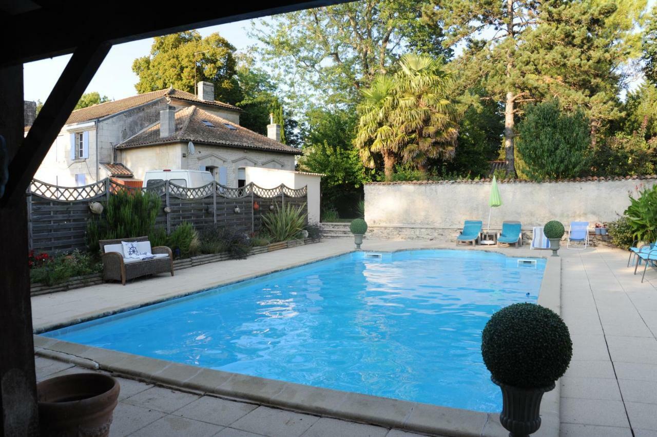 Les Demeures De La Laigne Bed & Breakfast Allas-Bocage Exterior photo