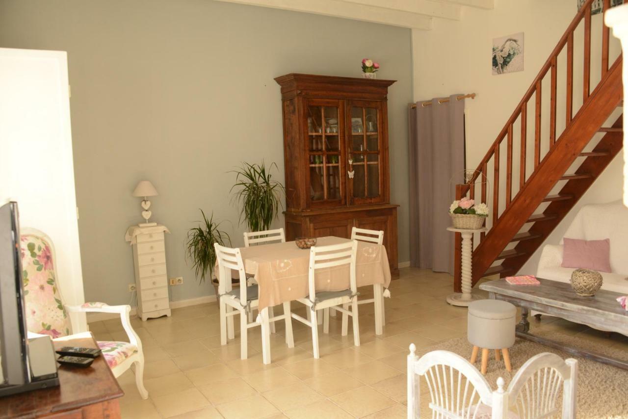 Les Demeures De La Laigne Bed & Breakfast Allas-Bocage Exterior photo